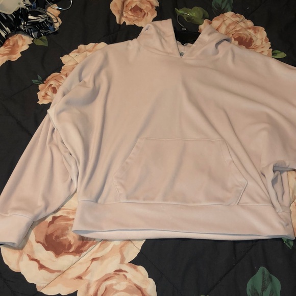 Light pink American Eagle sweatshirt! - Picture 1 of 2